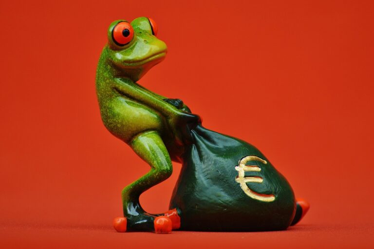 A Mandíner azon propagandalapok közé tartozott, amit közpénzből működtettek alapítványon és raklámokon keresztül.