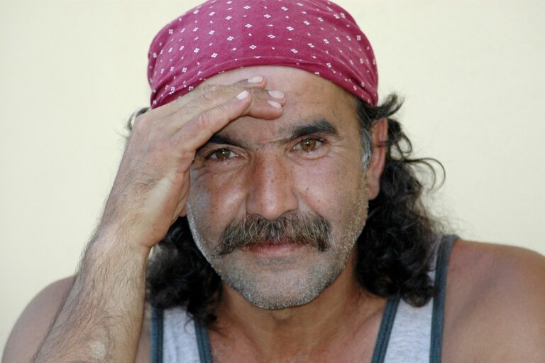 A bajusz férfi arcszőrzet, de identitást is adott egykor