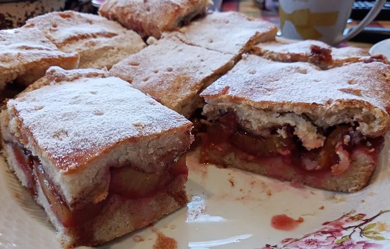 A szilvás lepény igazi őszi sütemény, izgalmas ízbomba.