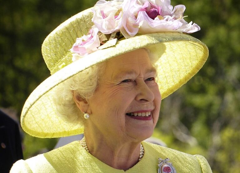 A Windsor-integetés lényegében kényszerűségből jött létre, mára az összes uralkodó ház átvette.